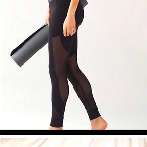 Lululemon high waisted mesh leggings
